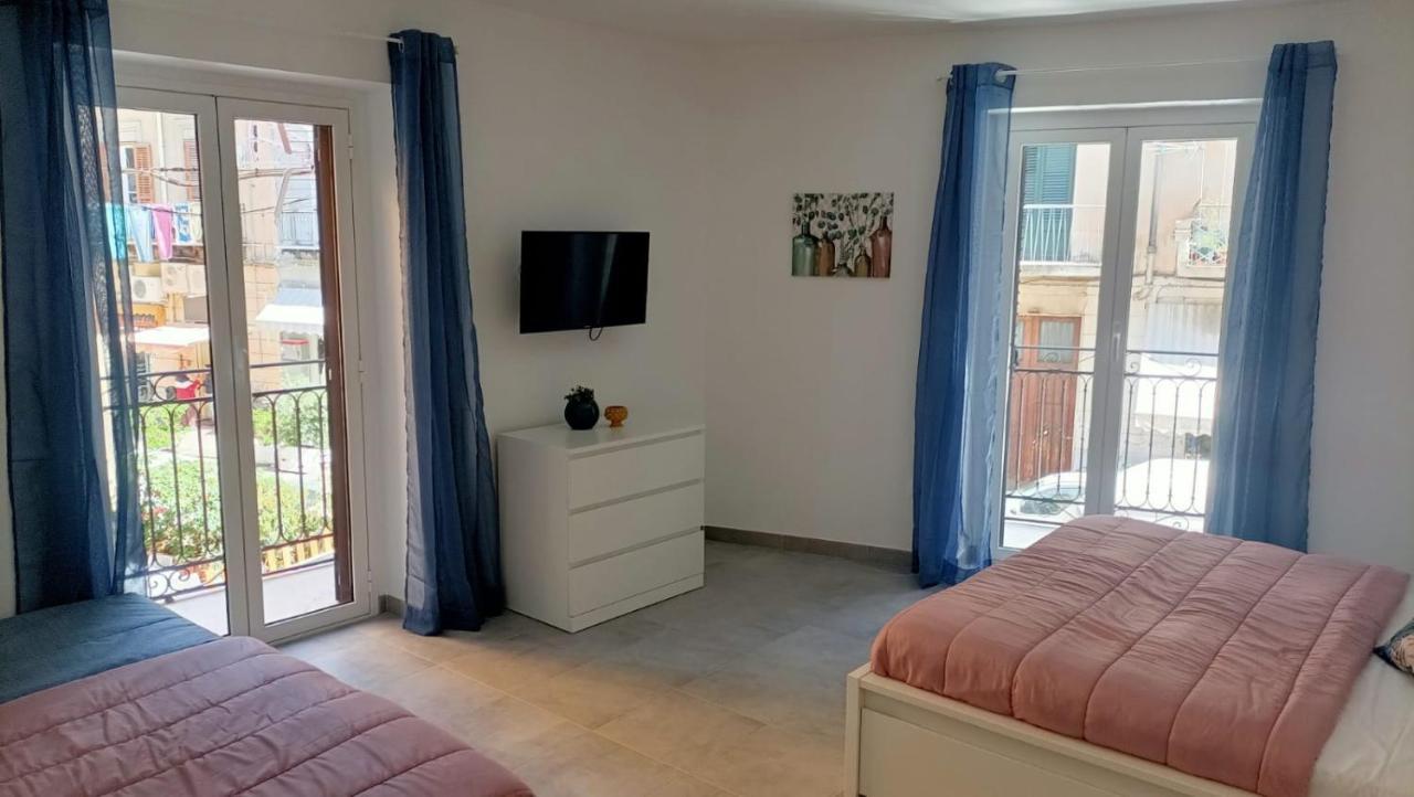 Hello Sicily Apartment Palermo Bagian luar foto